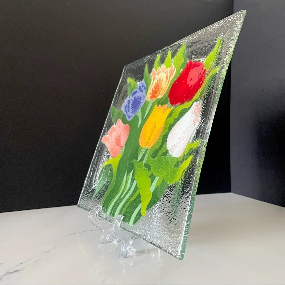 Tulip Plate by Peggy Karr